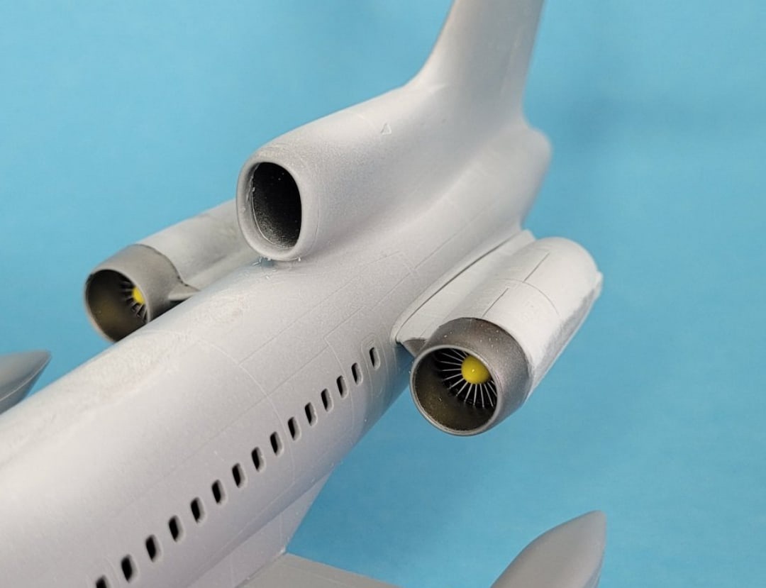 Resin additions in modeling, good or bad? - My, Modeling, Hobby, Airplane, Creation, Aviation, Tu-154, Prefabricated model, Scale model, Stand modeling, Collection, Collecting, Zvezda, Video, Longpost, 