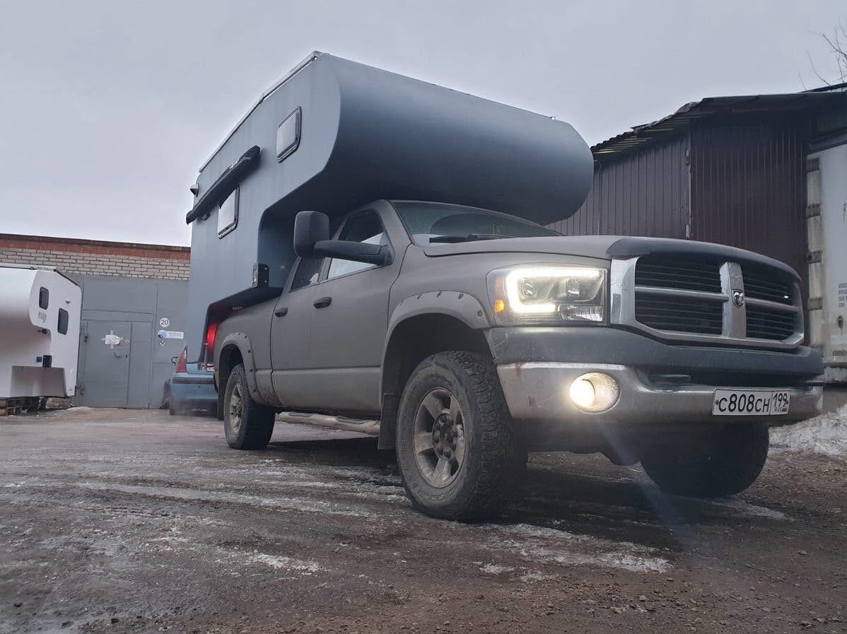 Новый жилой модуль Piligrim Camper 430L на Dodge Ram 2500 | Пикабу