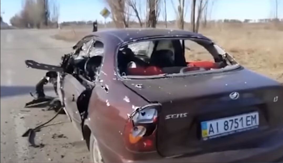 Расстреляли машину с детьми: россияне распространили новый фейк про ВСУ (фото)