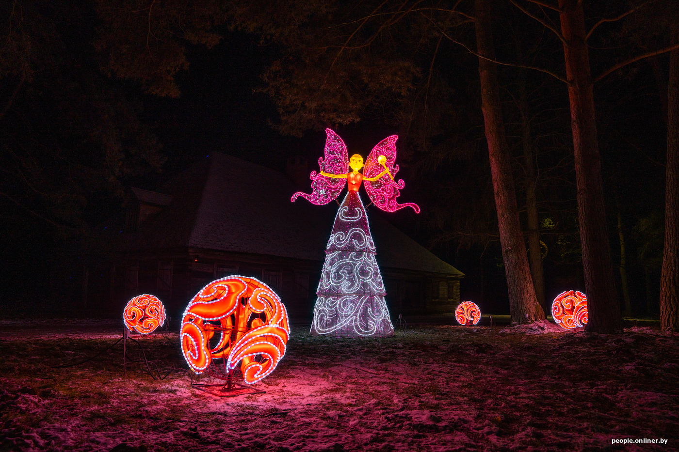 A festival of lanterns is held in Minsk. Look at this magic - Republic of Belarus, Professional shooting, Modern Art, Lamp, beauty, Onliner by, Longpost, 