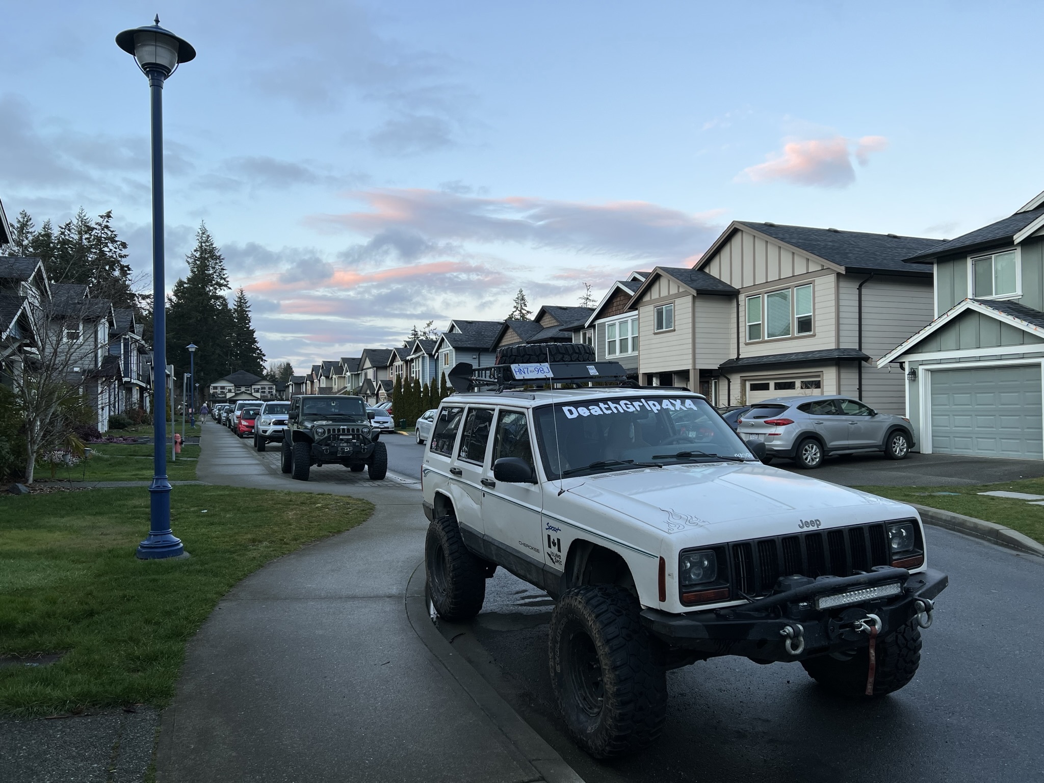 Walk after the rain - My, Walk, Town, The street, House, Road, Car, Evening, Spring, March, Sky, Clouds, beauty, Purity, Canada, Longpost, 