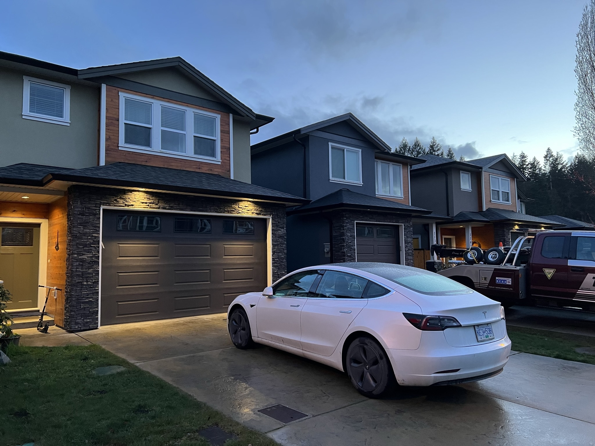 Walk after the rain - My, Walk, Town, The street, House, Road, Car, Evening, Spring, March, Sky, Clouds, beauty, Purity, Canada, Longpost, 