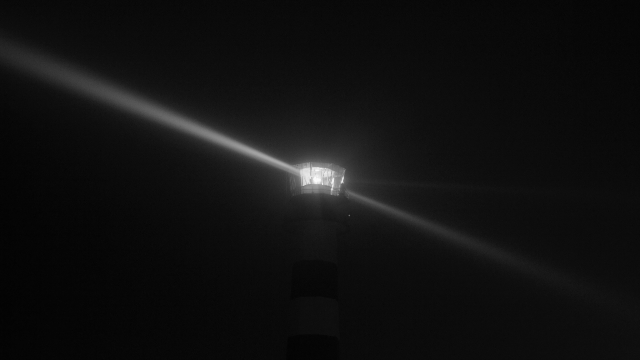 Lighthouse - My, The photo, Night shooting, Lighthouse, Black and white photo, Fog, 