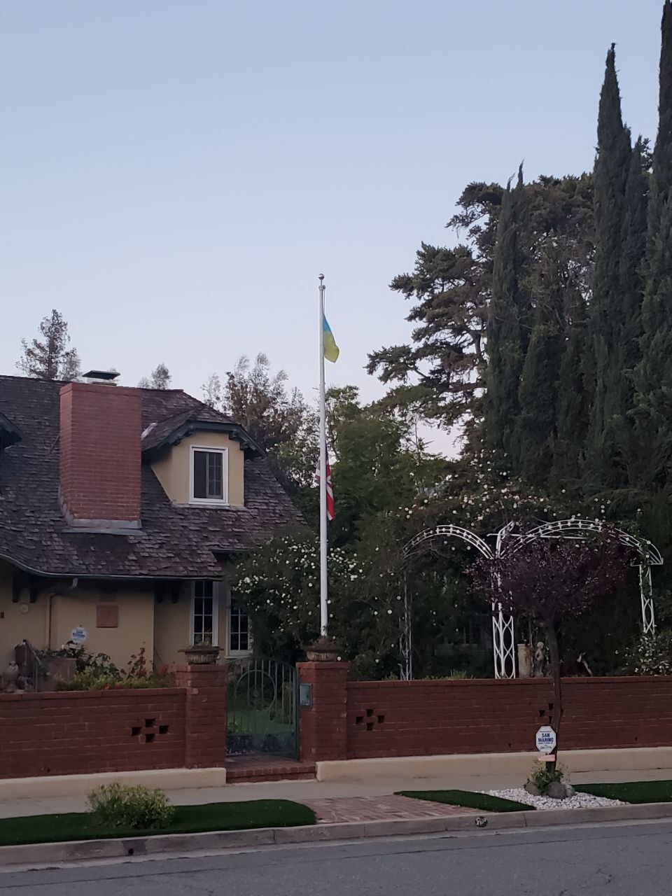 PHOTO: Los Angeles, a quiet street with private houses - My, Los Angeles, California, USA, Town, Quality of life, House, Mansion, The photo, The park, Longpost, 