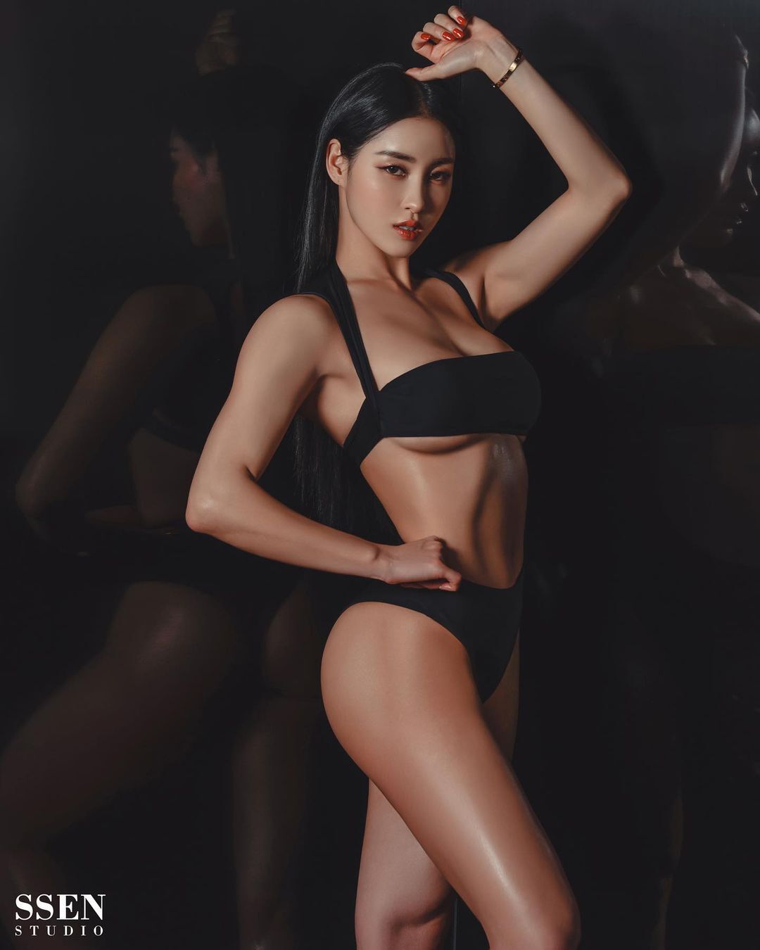 Song A Reum - NSFW, Girls, Strong girl, Sports girls, Bodybuilders, Fitonyashka, The photo, Fitness, Asian, Good body, beauty, Erotic, Fitness Bikini, Video, Vertical video, Longpost, Song A Reum, 