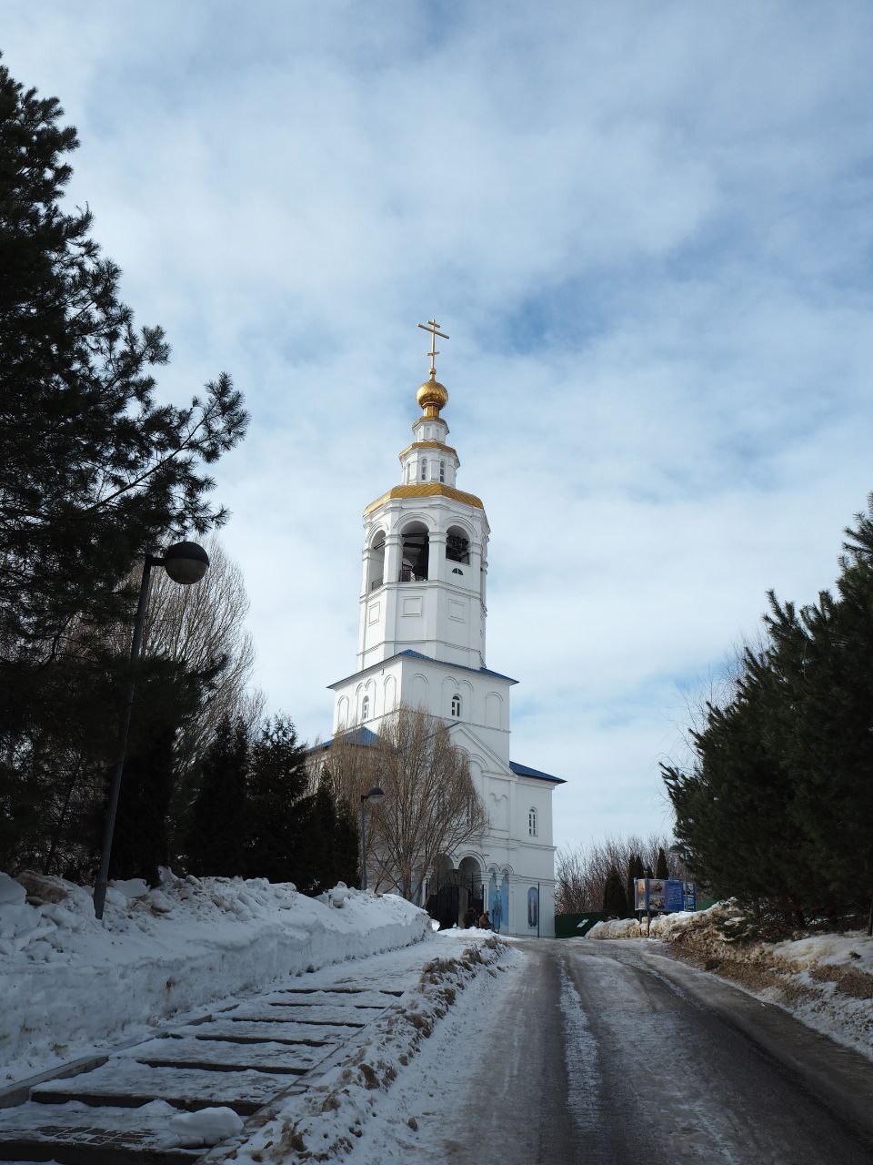 Zilant Monastery (Arkhangelsky Pereulok, 1) - Monument, Architecture, sights, Temple, Town, Church, Kazan, Architectural monument, Architect, Monastery, Old man, White, Spring, Walk, City walk, Cards, Painting, Longpost, 