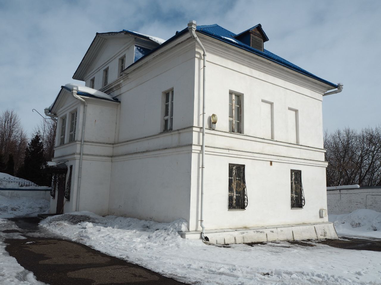 Zilant Monastery (Arkhangelsky Pereulok, 1) - Monument, Architecture, sights, Temple, Town, Church, Kazan, Architectural monument, Architect, Monastery, Old man, White, Spring, Walk, City walk, Cards, Painting, Longpost, 