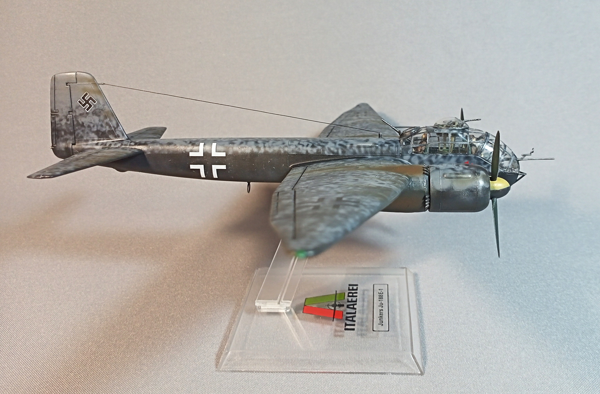 Teutonic lyncher. Junkers Ju.188E-1 Racher - My, Modeling, Stand modeling, Prefabricated model, Aircraft modeling, Hobby, Miniature, With your own hands, Needlework without process, Aviation, Story, Airplane, The Second World War, Scale model, Collection, Collecting, Germany, Luftwaffe, Bomber, Intelligence service, Video, Longpost, 