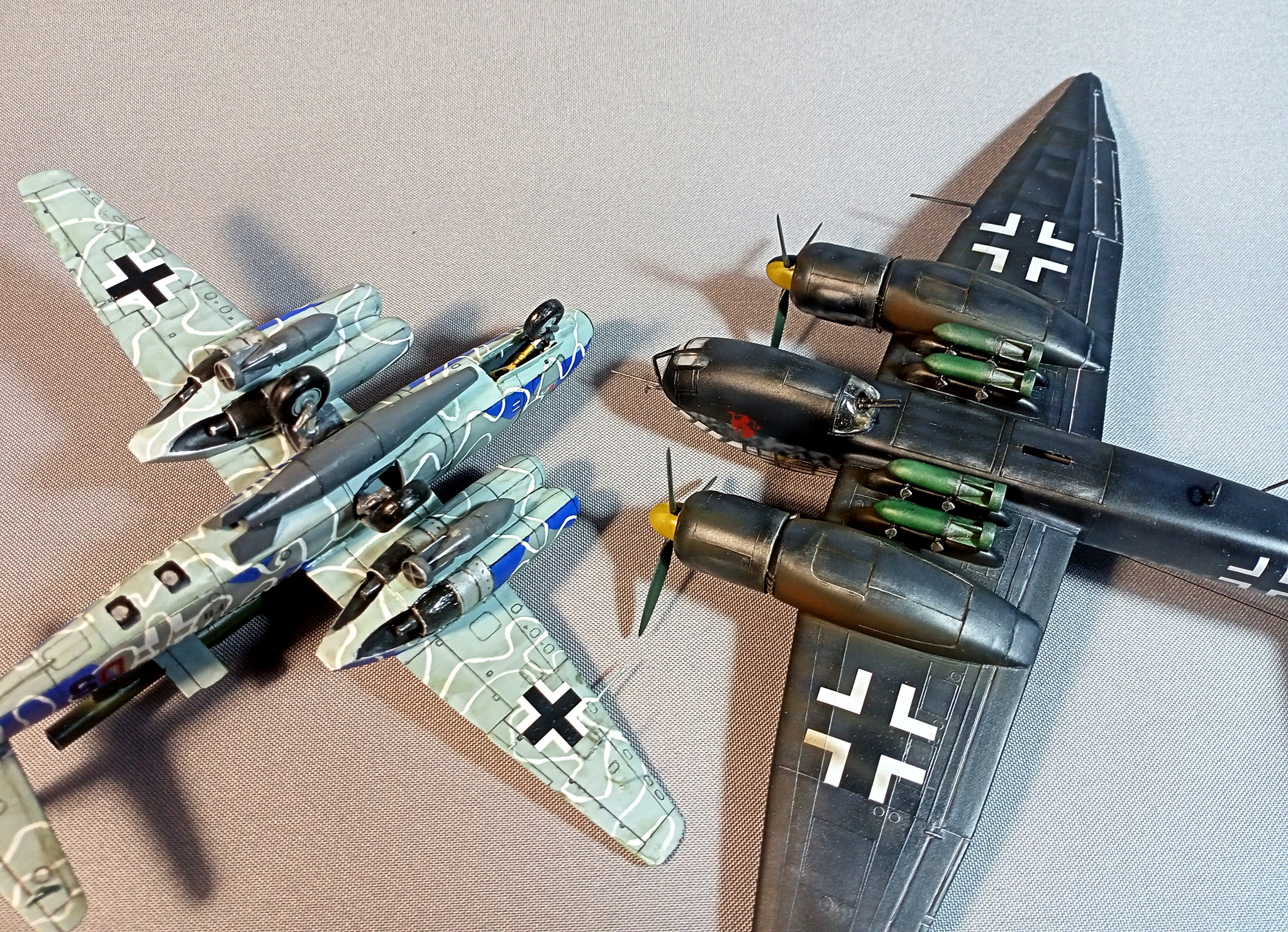 Teutonic lyncher. Junkers Ju.188E-1 Racher - My, Modeling, Stand modeling, Prefabricated model, Aircraft modeling, Hobby, Miniature, With your own hands, Needlework without process, Aviation, Story, Airplane, The Second World War, Scale model, Collection, Collecting, Germany, Luftwaffe, Bomber, Intelligence service, Video, Longpost, 