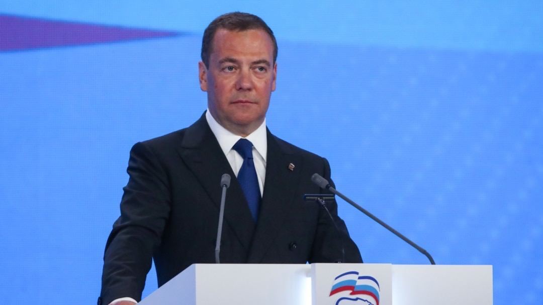 Medved - Politics, Media and press, A crisis, Dmitry Medvedev, 