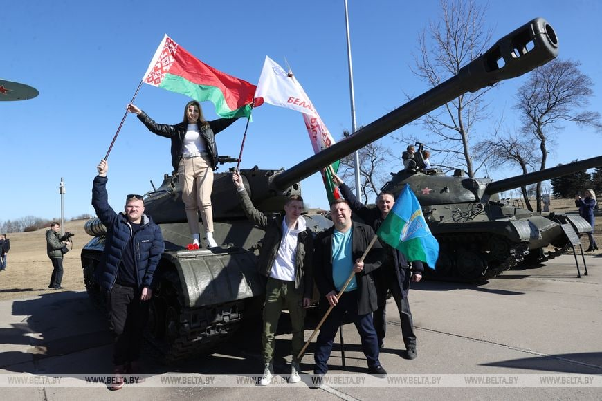 22 марта в Беларуси сожжение Хатыни было помянуто автопробегами и митингами Зa единую Беларусь! За Хатынь! - Республика Беларусь, Хатынь, Автопробег, Патриотизм, Великая Отечественная война, Политика, Видео, Без звука, Длиннопост, 