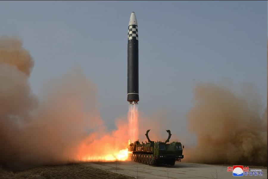 Interesting photos of the launch of a new intercontinental ballistic missile of the DPRK - Rocket launch, North Korea, Kim Chen In, Video, Longpost, 