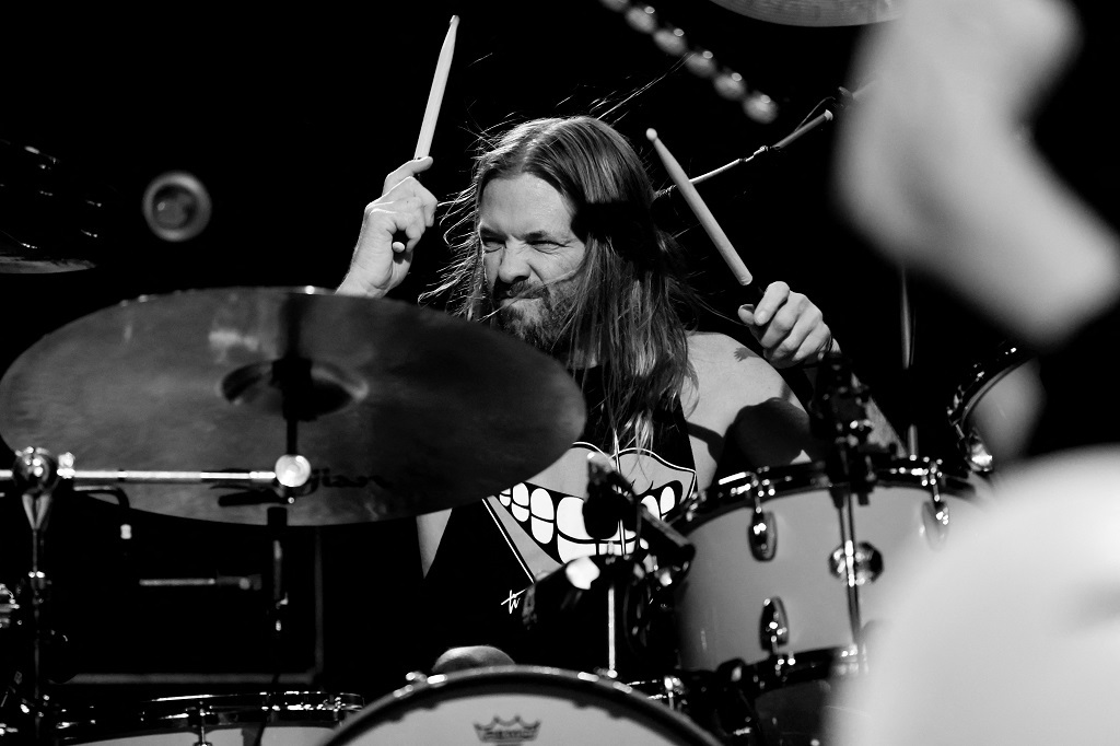 Foo Fighters drummer Taylor Hawkins dies - Negative, Musicians, Foo fighters, 