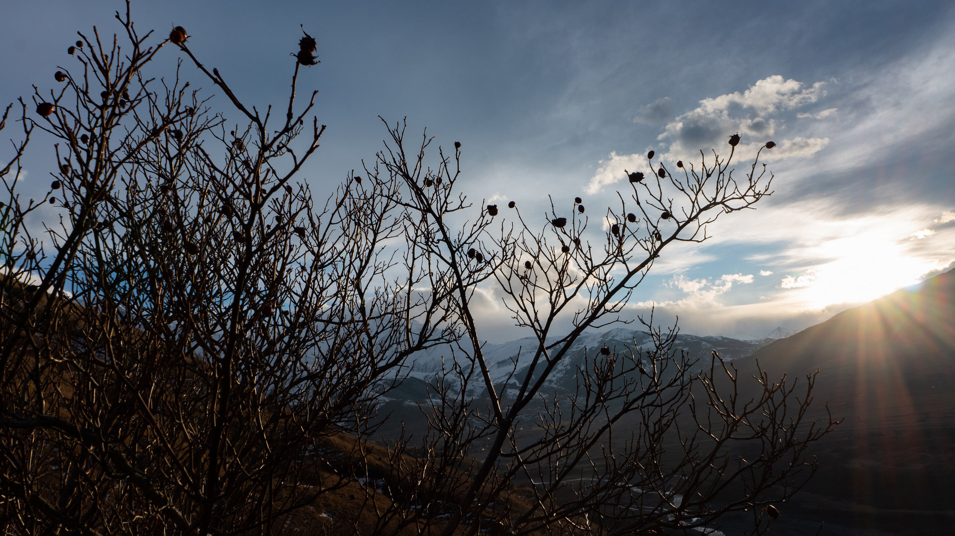 Sunset in the Dargava Gorge, North Ossetia-Alania - My, Caucasus, North Ossetia Alania, Dargavs, The mountains, Sunset, Longpost