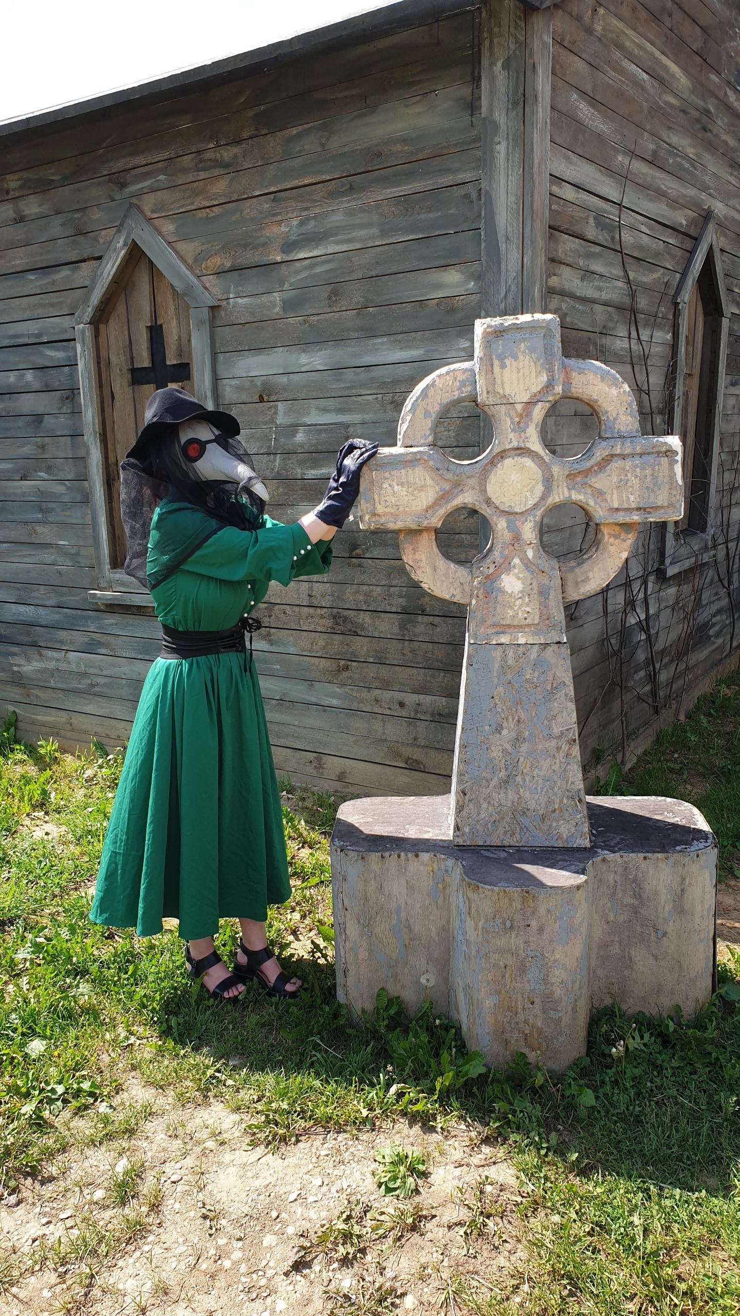 Plague nurse Alfina in a medieval city - My, The photo, Cosplay, Mask, PHOTOSESSION, Professional shooting, Plague, Plague Doctor, Plague Doctor Mask, Cosplayers, Gothic, Models, Longpost, Pestilence, Beautiful, Middle Ages, Doctors, The dress, Body