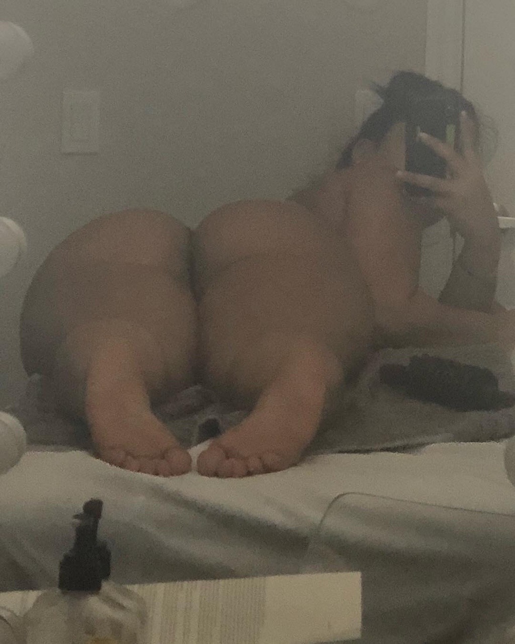 At the hotel on vacation - NSFW, Thick Thighs, Booty, Fullness