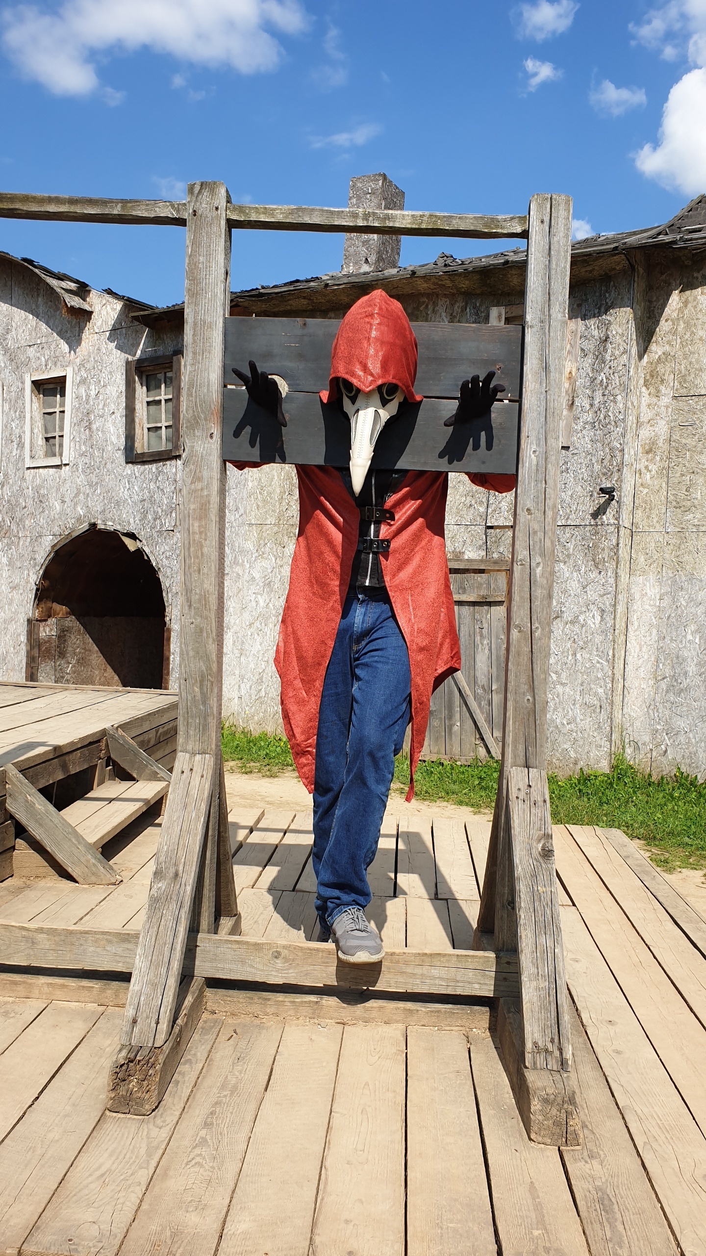 Apatius in a medieval city - My, The photo, Cosplay, Mask, PHOTOSESSION, Professional shooting, Plague, Plague Doctor, Plague Doctor Mask, Cosplayers, Gothic, Models, Longpost, Pestilence, Beautiful, Middle Ages
