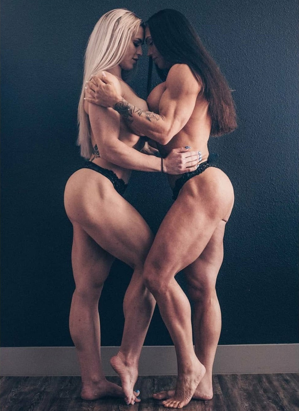 Kassandra Gillis - NSFW, Kassandra Gillis, Girls, Strong girl, Bodybuilders, Erotic, Booty, Wellness, Video, Vertical video, Soundless, Longpost