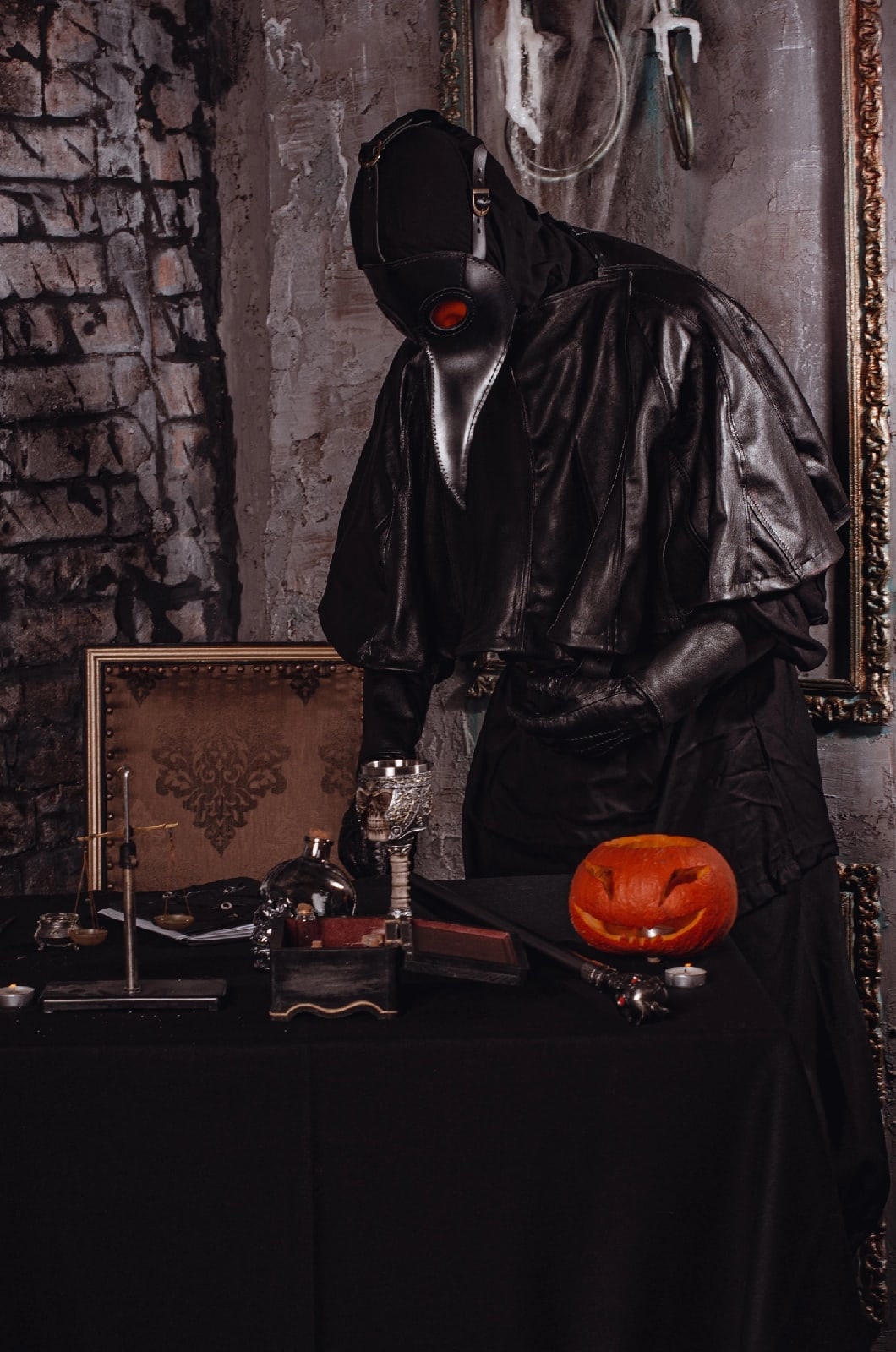 Plague Dr. Alex Russo in his office - Pestilence, Blood, Beautiful, Body, Middle Ages, Suffering middle ages, Photographer, Longpost, Models, Gothic, Cosplayers, Plague Doctor Mask, Plague Doctor, Plague, Professional shooting, PHOTOSESSION, Mask, Cosplay, The photo, My