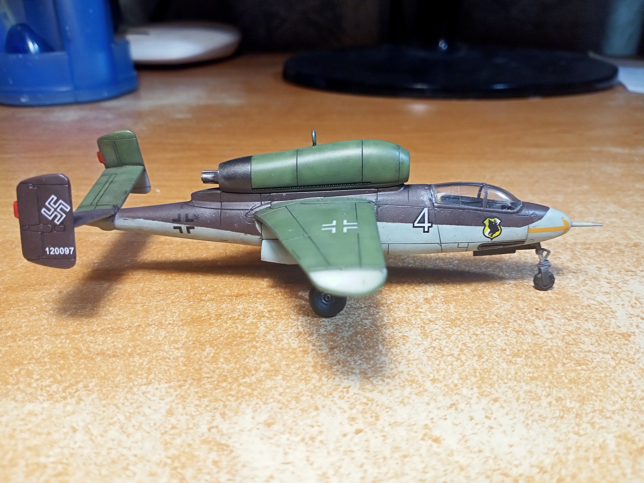 Heinkel He.162A-2 Salamander (1/72 Моделист (Hobby Boss)). Заметки по сборке - Моё, Стендовый моделизм, Моделизм, Масштабная модель, Хобби, Миниатюра, Покраска миниатюр, Своими руками, Рукоделие с процессом, Рукоделие, Авиация, Вторая мировая война, Самолет, Германия, Люфтваффе, Сборная модель, Сборка, Аэрография, Обзор, Истребитель, Реактивный самолет, Длиннопост, 