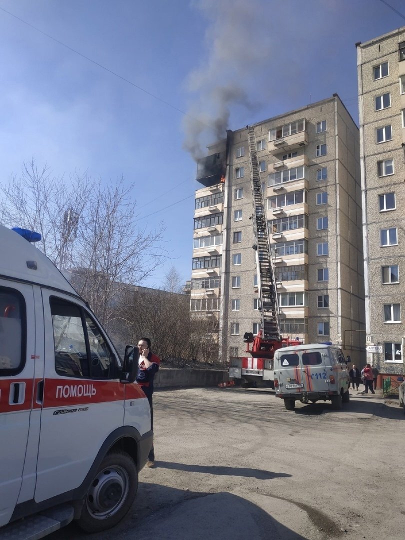More than 180 thousand rubles will be paid to Sverdlovsk residents by their neighbors, who burned the balcony with a cigarette butt. PHOTO - Negative, Sverdlovsk region, Pervouralsk, Balcony, Fire, Cigarette butts, Neighbours, Court, Longpost, 