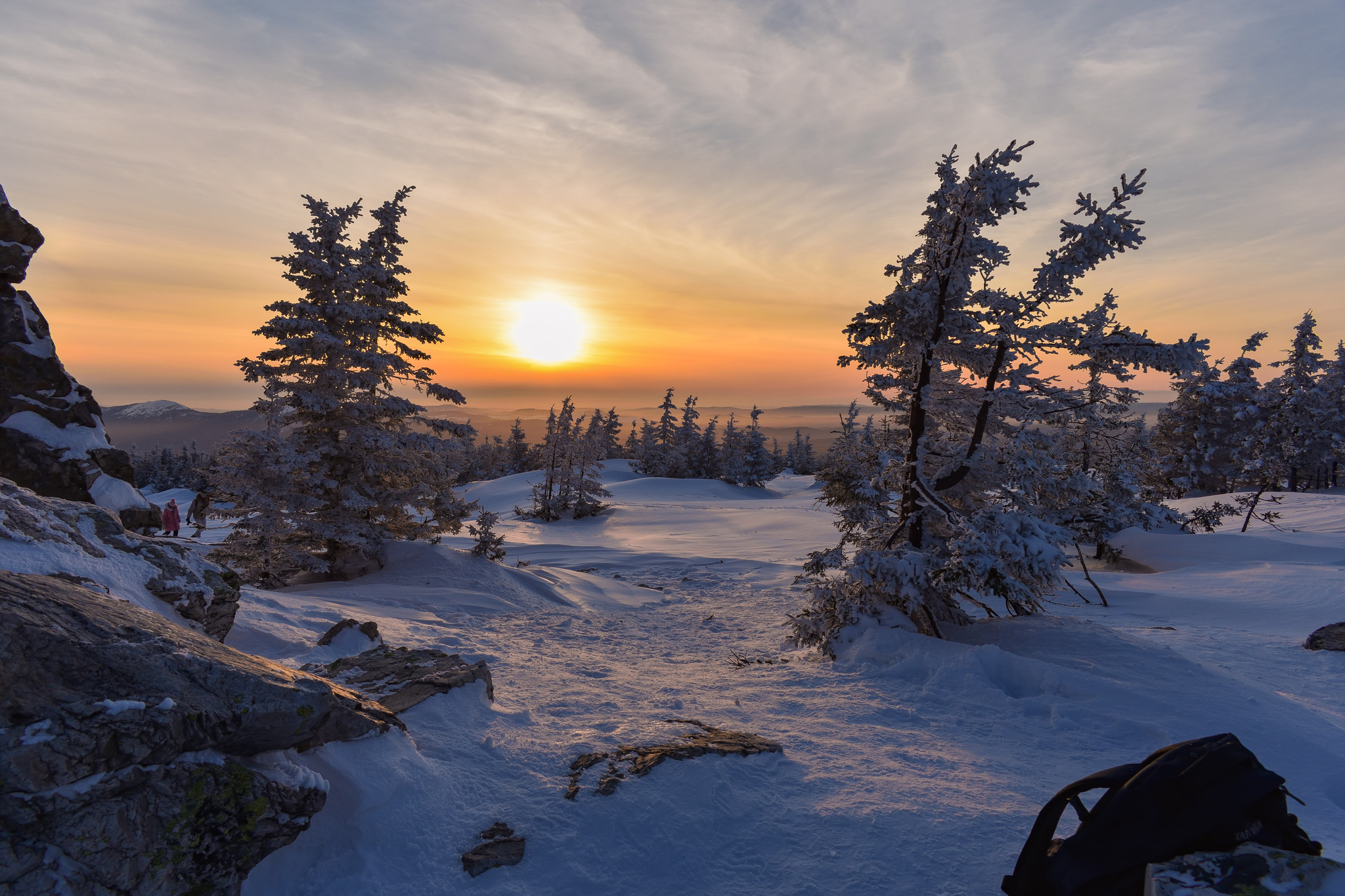 Sunset in the mountains - My, Sunset, Nature, The mountains, The sun, Sky, Winter, Snow, Nikon, Nikon d3400, 