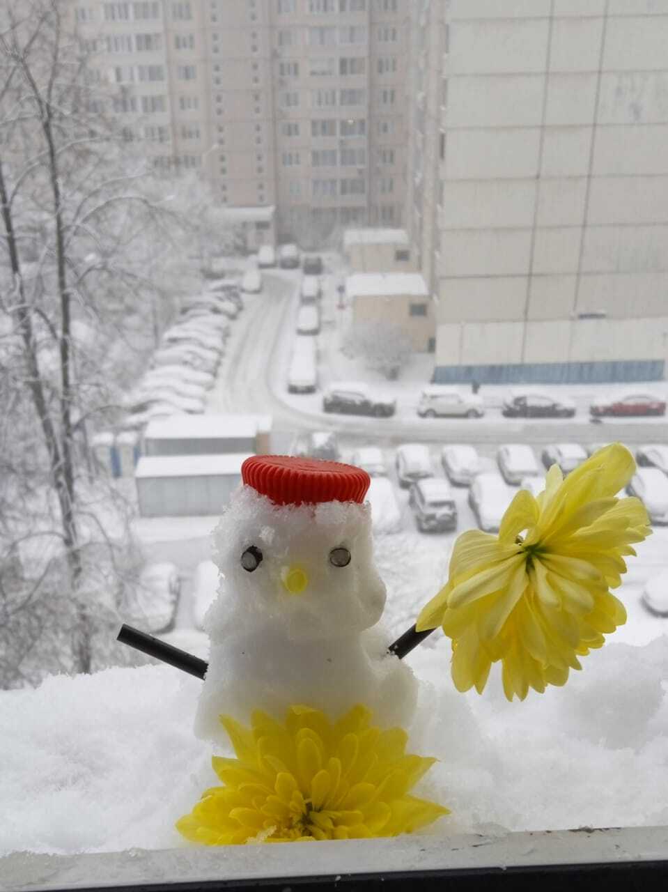 Zdrasste ! Happy spring to you, friends! - My, April, snowman, Moscow, Snow, 