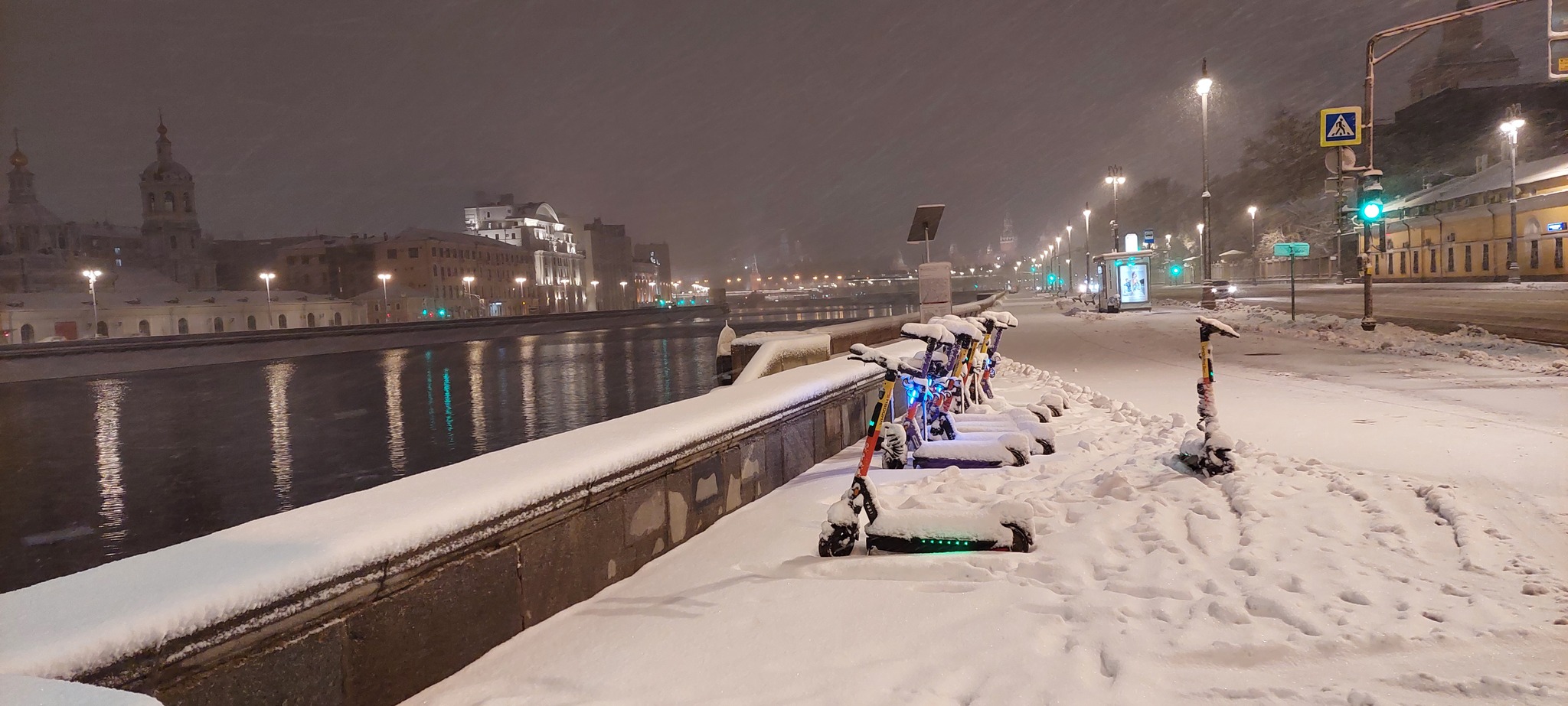 On the night of February 62 in Moscow - Moscow, Snow, Mobile photography, Walk, Lightweight, Kick scooter, Longpost, 