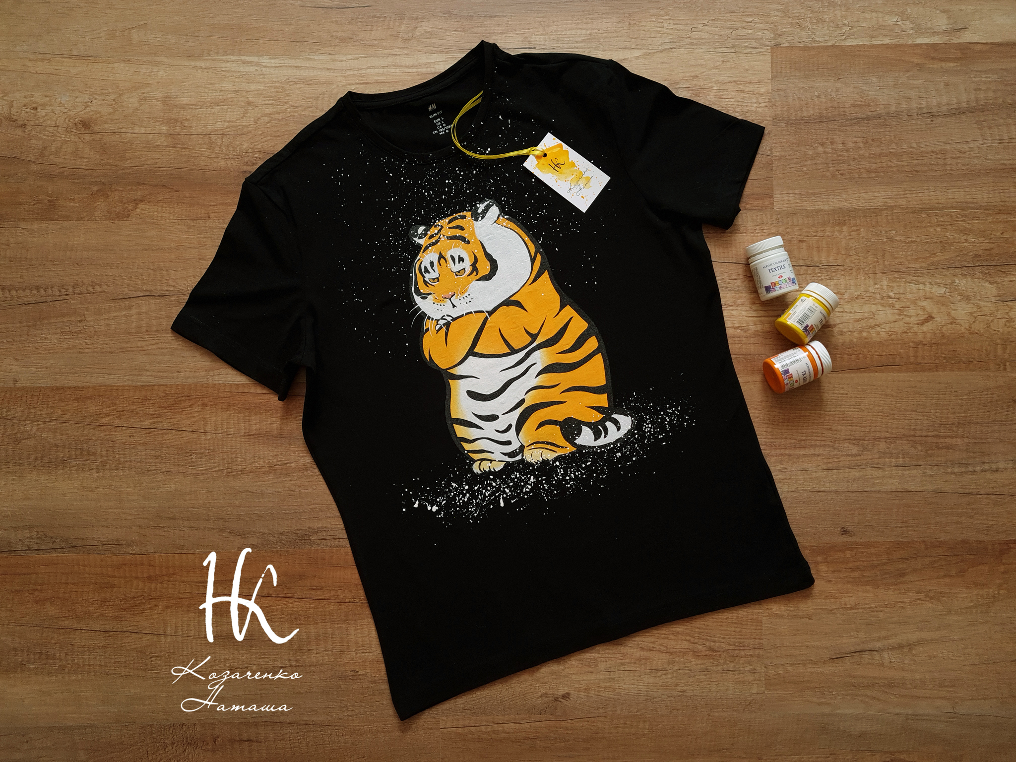 Hand painted _ Tiger - My, Creation, Drawing, Art, Handmade, Tiger, Painting on fabric, T-shirt, Needlework without process, 