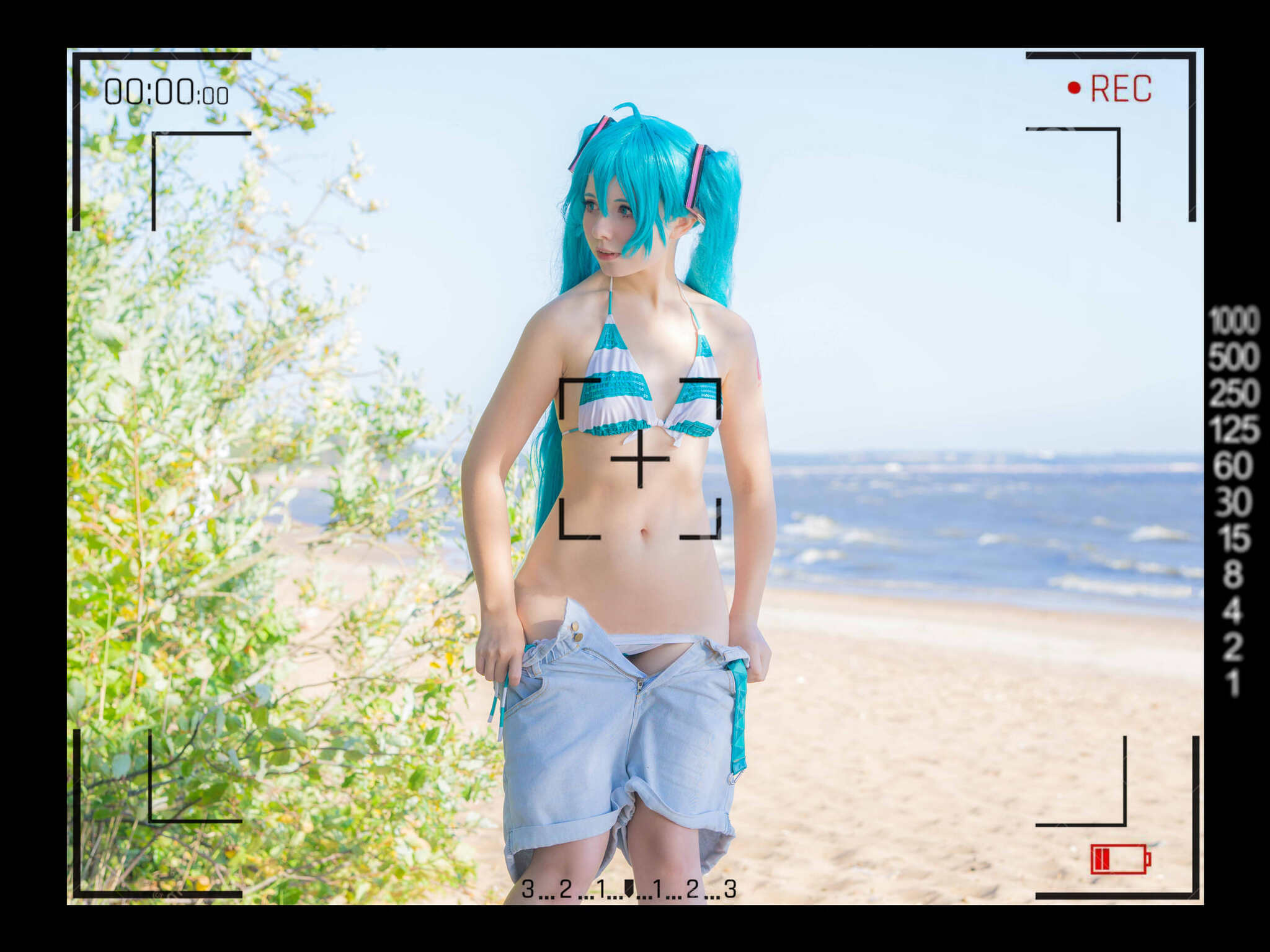 Saya Scarlet - Hatsune Miku - NSFW, Girls, Erotic, Swimsuit, Beach, Cosplay, Hatsune Miku, GIF, Longpost, 