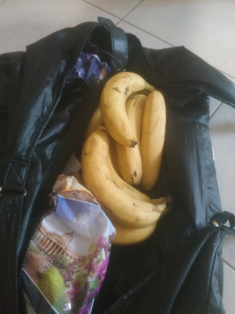 From the store Malina Uzbek Forhood stole bananas and money - My, Thief, Uzbekistan, Police, Saint Petersburg, Story, Incident, Video, Video VK, Longpost, Negative