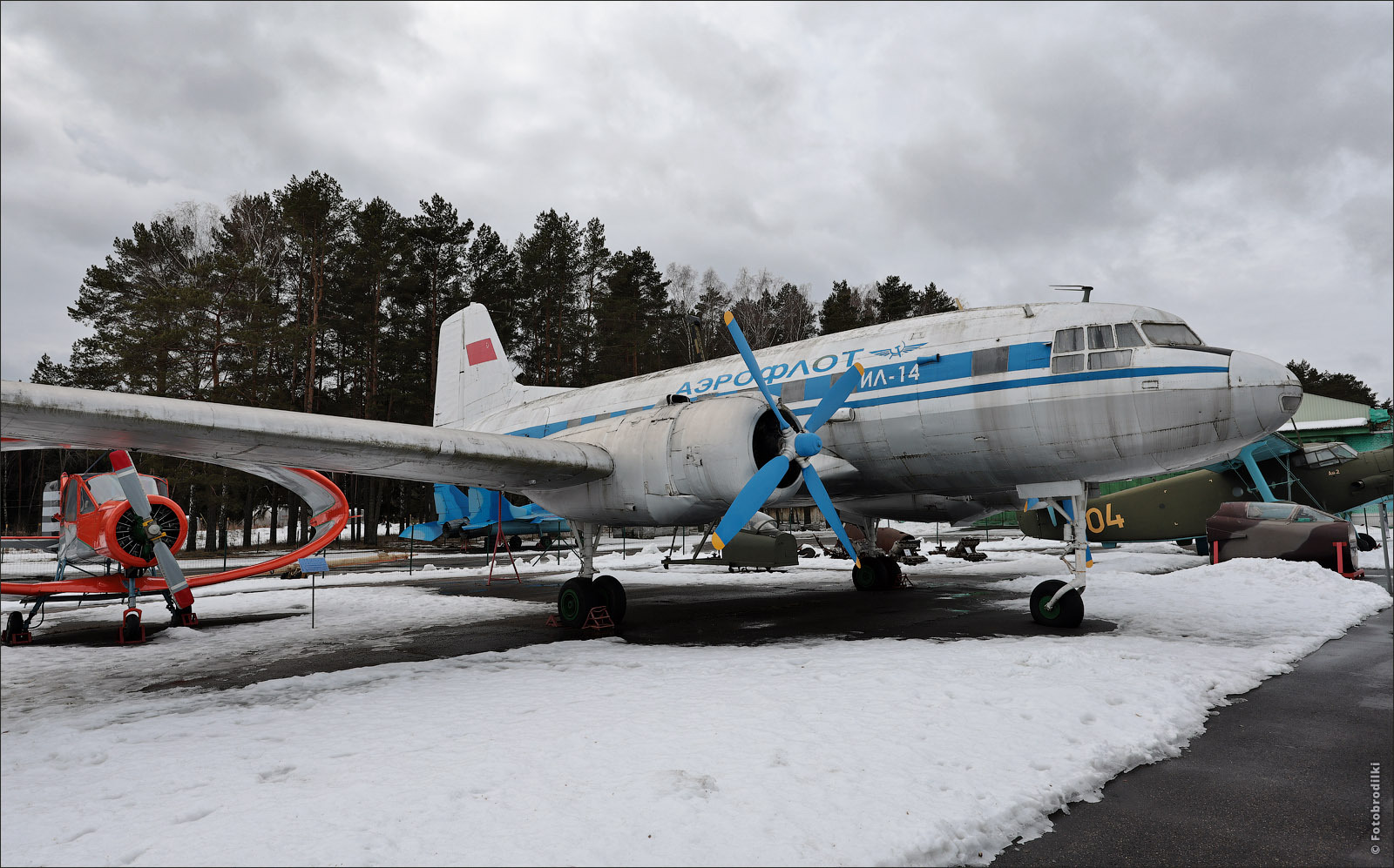 Photo fermenter: Aviation Museum in Borovoy, Belarus #2 - My, Photobritish, Travels, sights, Republic of Belarus, Museum, Airplane, Helicopter, Space, The photo, Longpost