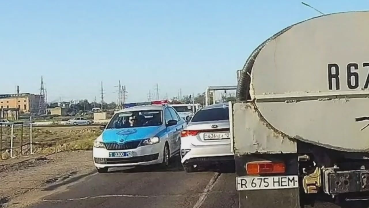 Drivers of vehicles who do not comply with traffic rules in Aktau Part 4 - My, Traffic rules, Violation of traffic rules, Kazakhstan, Driver, Humor, Aktau, Mangystau, Video, Youtube, Longpost