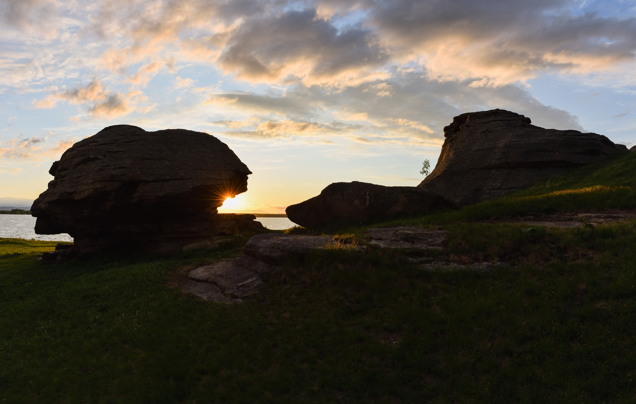 Sunset on the lake - My, Nature, Landscape, Nikon d3400, Ch60, Sunset, Lake, Clouds, The nature of Russia, beauty of nature, Sky, The sun, The photo