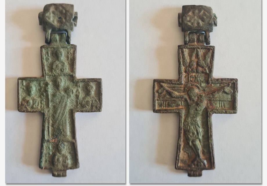 In the Leningrad region in the field found a cross made in the XVI century - Saint Petersburg, news, Russia, Story