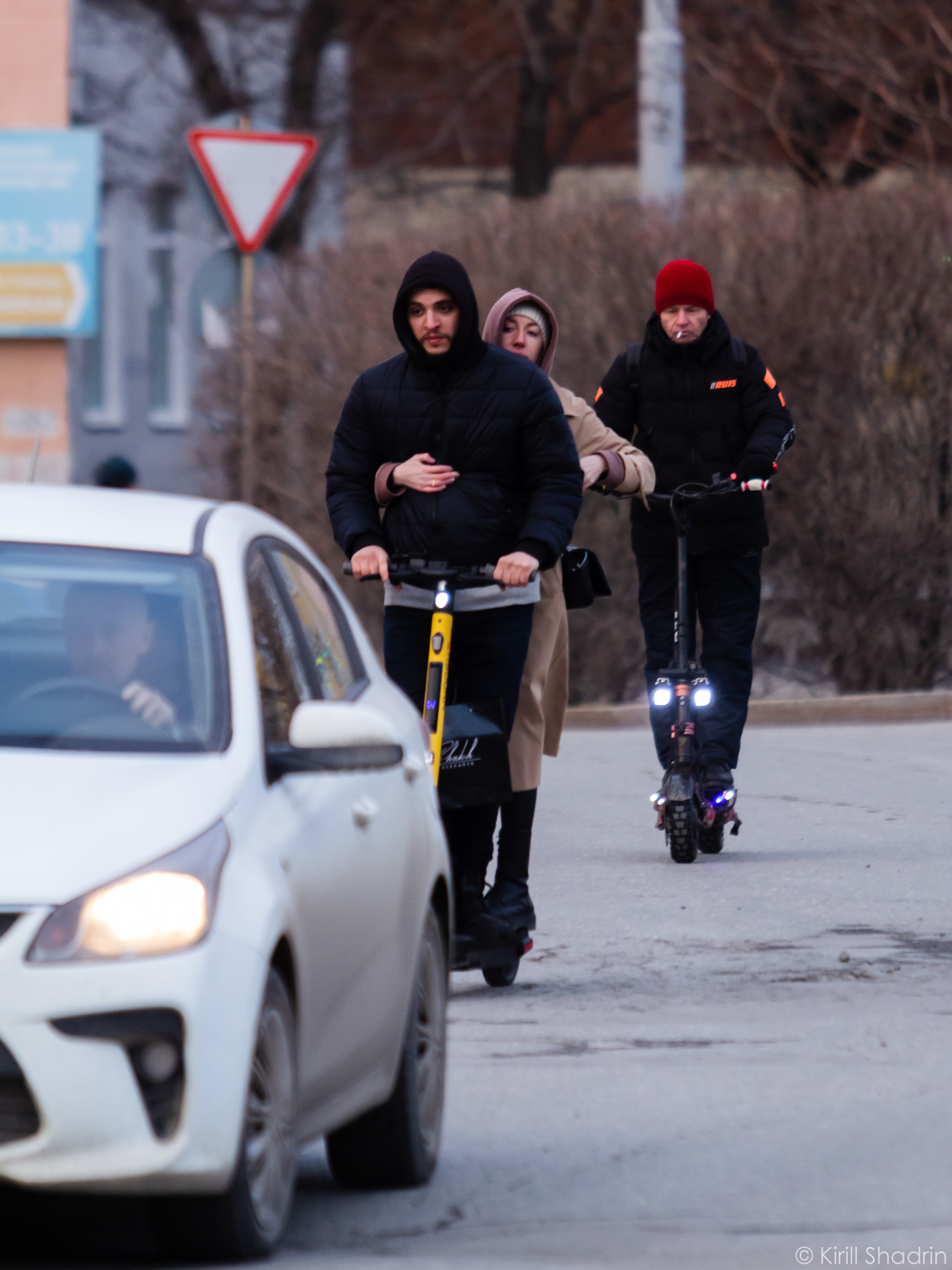 Kicksharing in Yekaterinburg: the third season has started - My, Yekaterinburg, Sverdlovsk region, Electric scooter, Ural, Spring, Infuriates, Scooter rental, Electric transport, People, Teenagers, Street photography, Urbanphoto, Transport, Longpost, Scooter rental