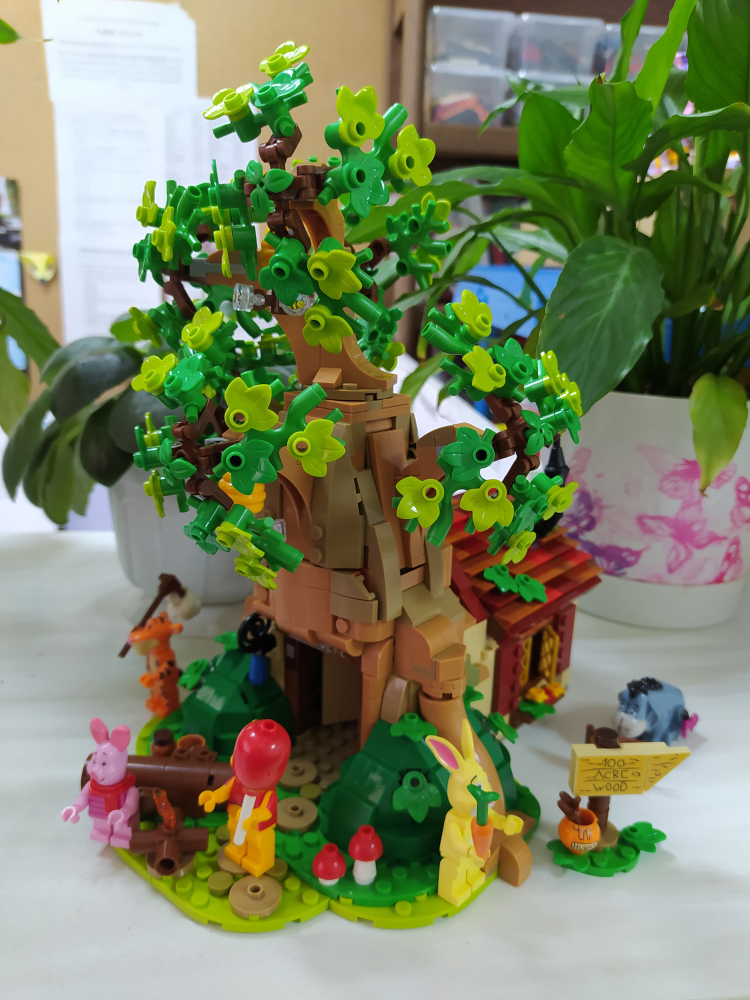 Winnie the Pooh, Piglet, Rabbit, Tiger, Ia and Lion-King Bees - My, Hobby, Toys, Lego, Constructor, Analogue, Enthusiasm, Winnie the Pooh, Piglet, Tiger, Rabbit, Donkey Eeyore, Bees, House in the woods, Fairy-tale animals, Fairy forest, Chinese goods, Longpost