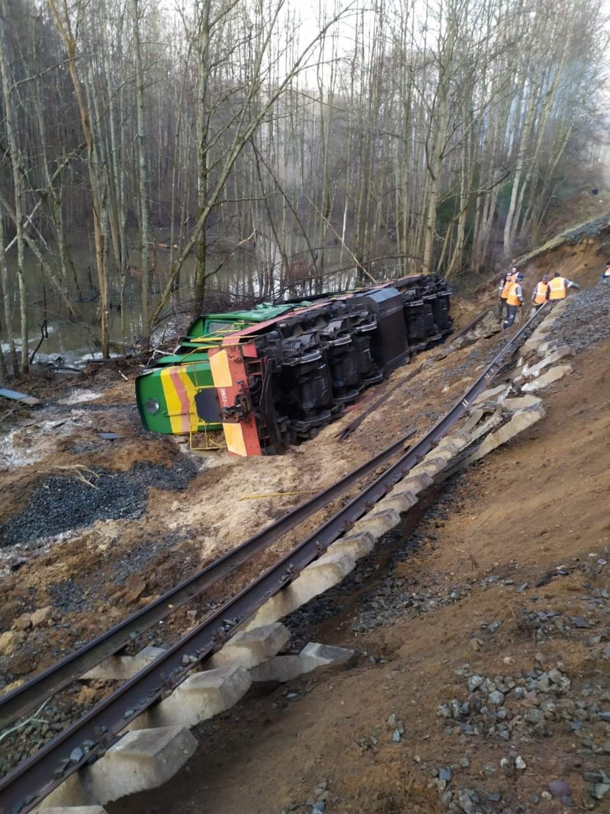 Diesel locomotive fell - Russian Railways, Locomotive, The fall, Longpost, Crash