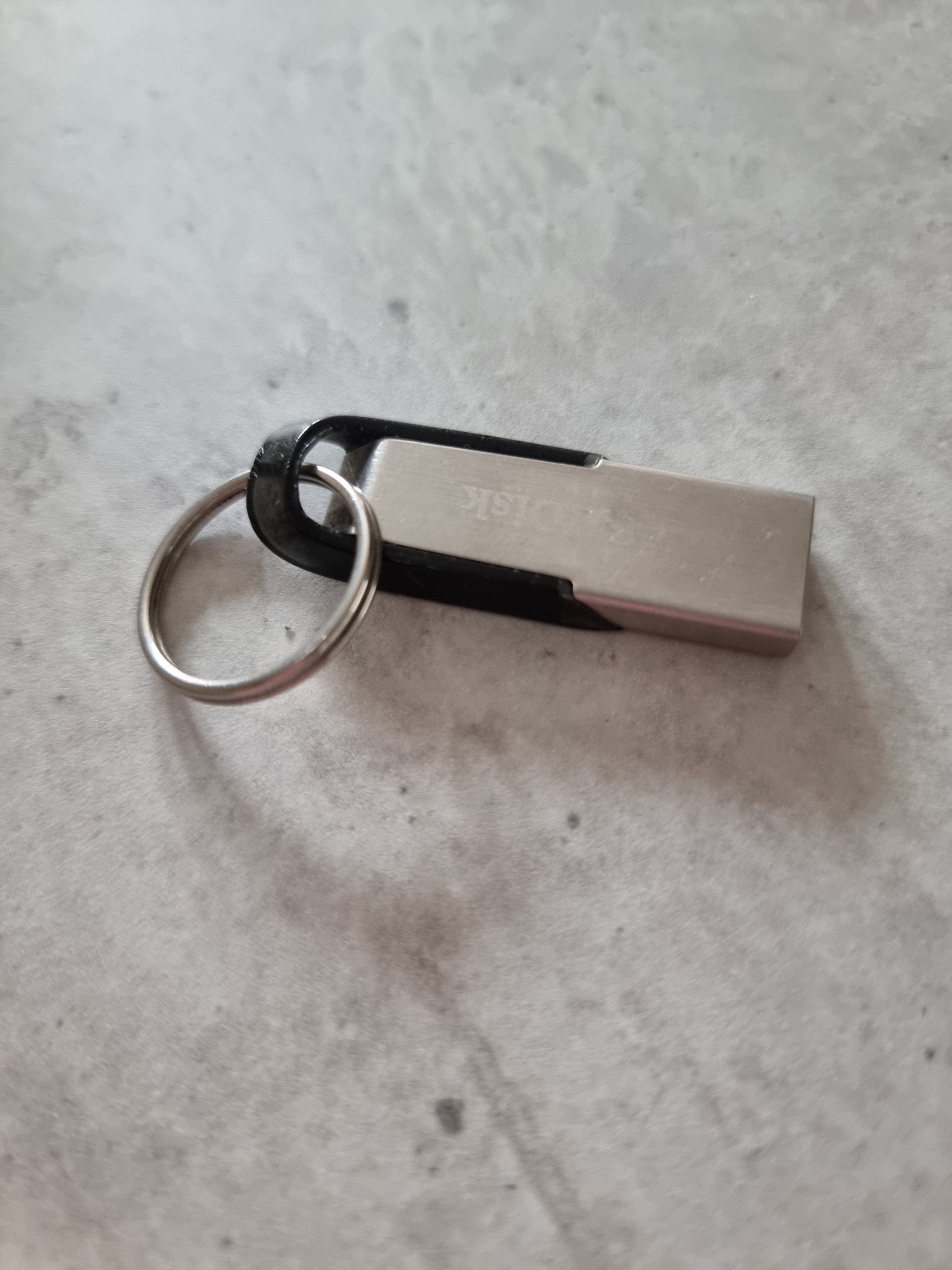 A flash drive was found. Dolgoprudny - My, Find, Found things, Dolgoprudny, Flash drives