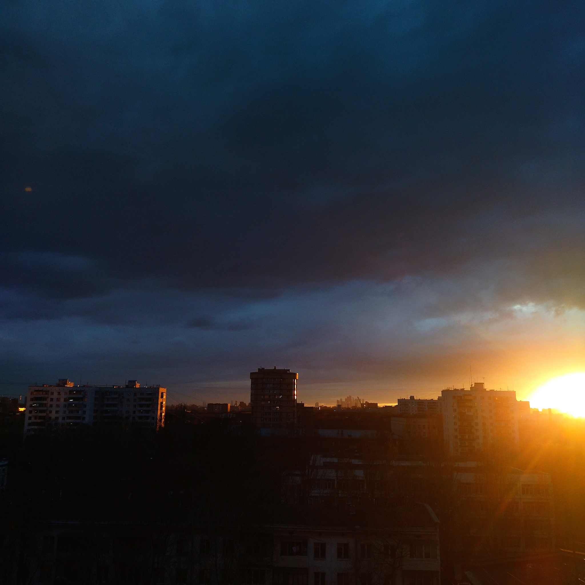 The League of Sunsets welcomes you! - My, Sunset, Mobile photography, The photo, Moscow