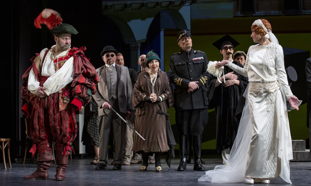 How Andrei Konchalovsky tamed the shrews on the stage of the Mossovet Theater - My, The Taming of the Shrew, William Shakespeare, Theatre, Play, Premiere, Review, Theatrical, Критика, Italy, Overview, Drama, Opinion, The photo, Andrey Konchalovsky, Andron Konchalovsky, Julia Vysotskaya, Longpost