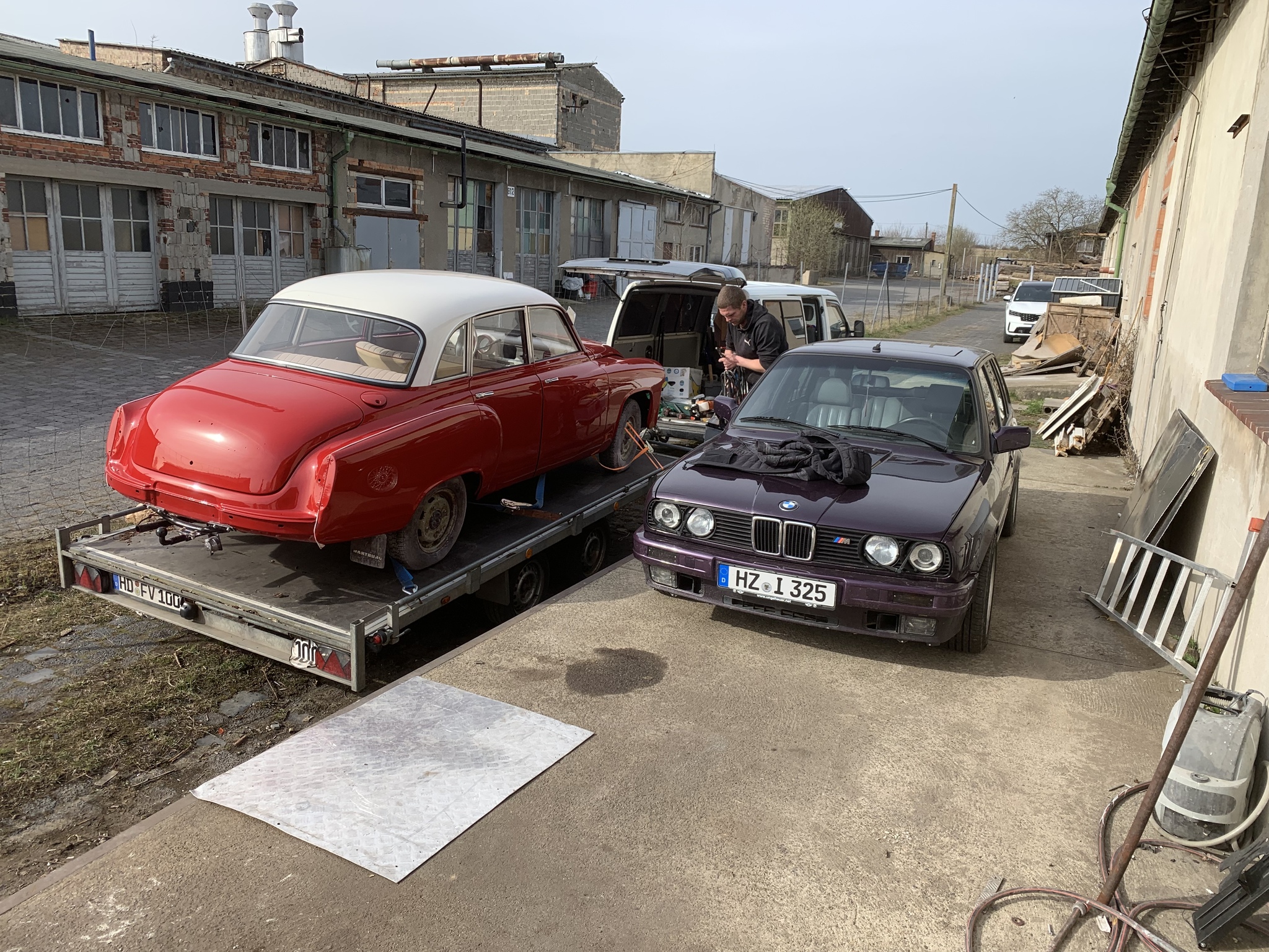 One of the Warburgs - Auto repair, Oldtimer, Warburg, Longpost