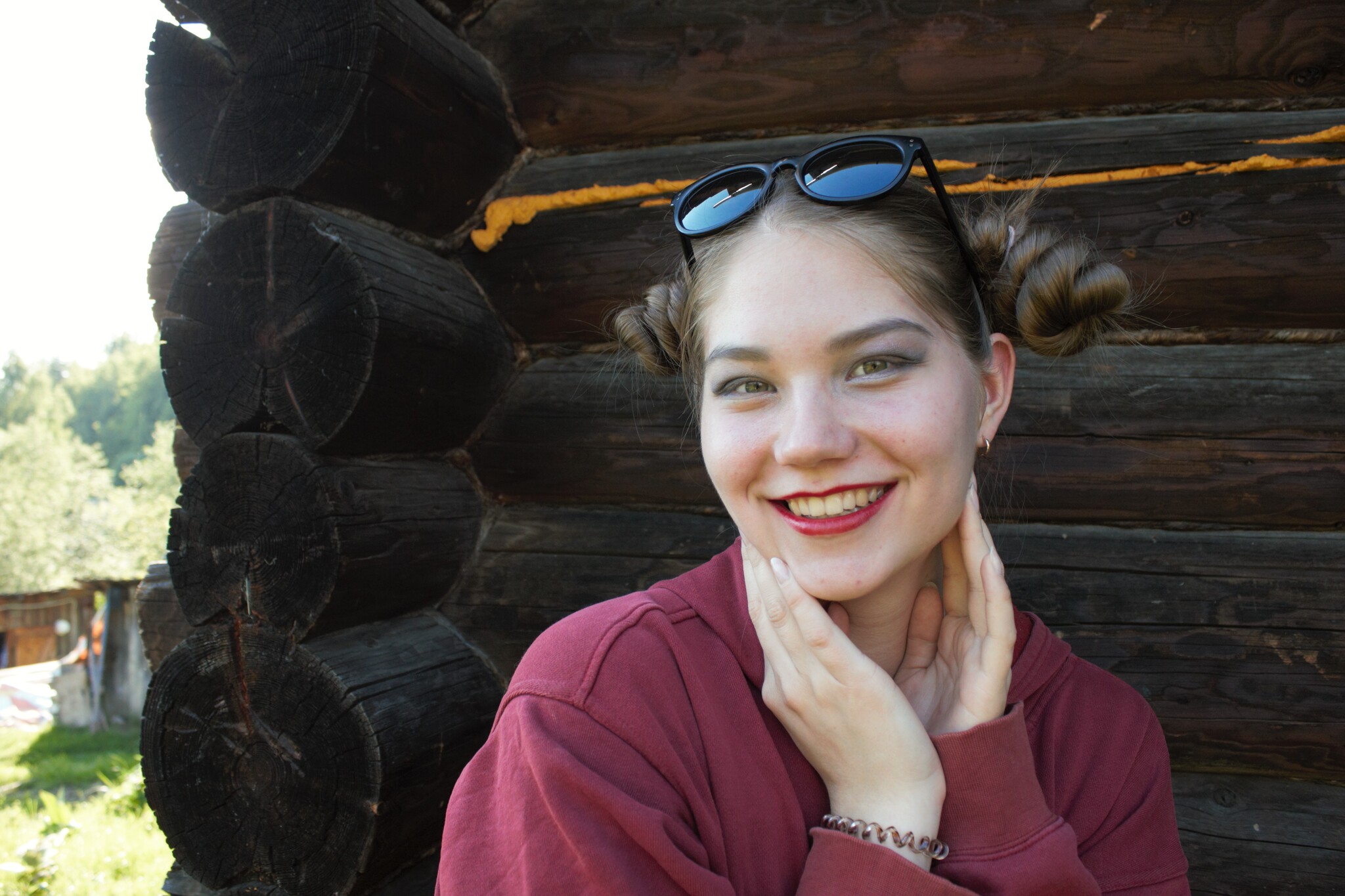 One day my sister and I decided to have a photo shoot in the country. Part 2 - My, Village, Permian, Dacha, Nature, The photo, PHOTOSESSION, Canon, Macro photography, Summer, Nostalgia, Past, Beginning photographer, Walk, Garden, Creation, Hobby, Sisters, Models, Longpost