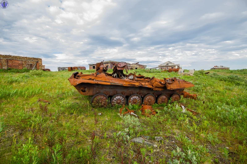 Rusty equipment abandoned in the Arctic, missiles and mock-ups of launchers in the former military town of the 2nd division of the 616th OBRP - Kildin Island, Abandoned, Military equipment, Yandex Zen, Longpost