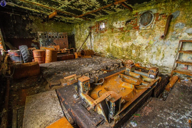 Rusty equipment abandoned in the Arctic, missiles and mock-ups of launchers in the former military town of the 2nd division of the 616th OBRP - Kildin Island, Abandoned, Military equipment, Yandex Zen, Longpost