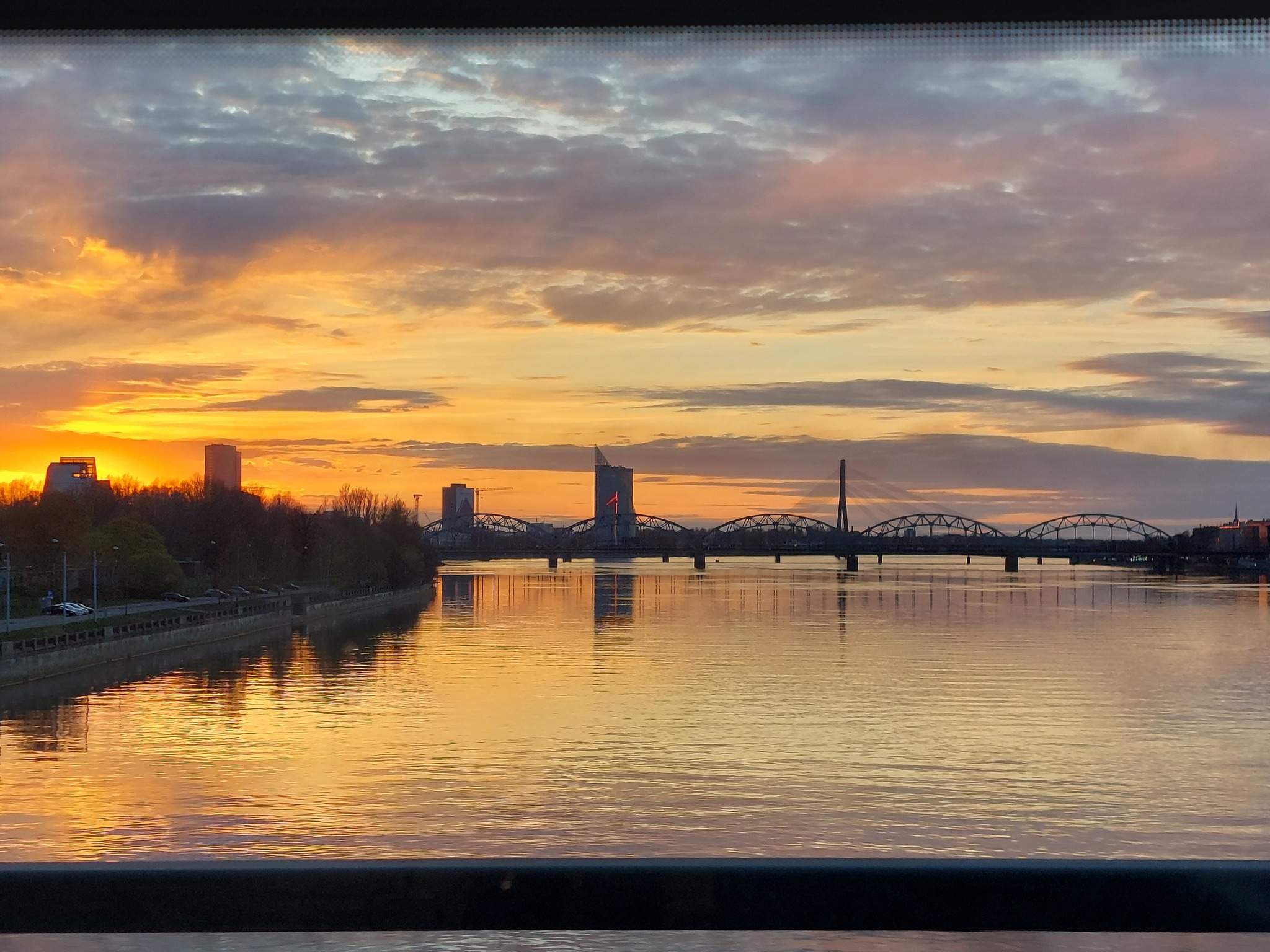 Sunset - My, The photo, Latvia, Photo on sneaker, Travels, Beginning photographer, Longpost, Sunset, Riga