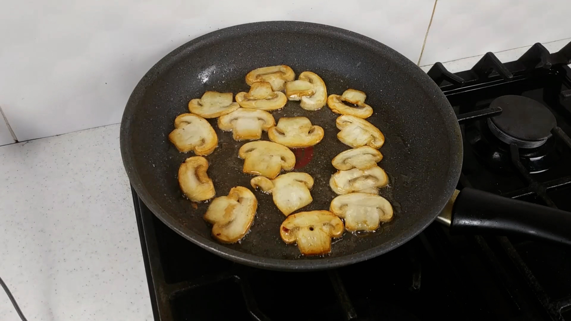 Сэндвич со свиными ребрами и овощами | Пикабу