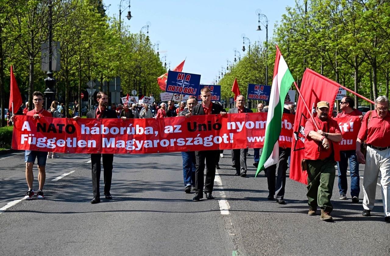 1 Мая 2022, часть 1 - Европа. Ежегодная подборка фотографий со всего мира - 1 мая, Коммунизм, Ленин, Карл Маркс, Франция, Германия, Швеция, ДНР, Фотография, День труда, Длиннопост, Политика