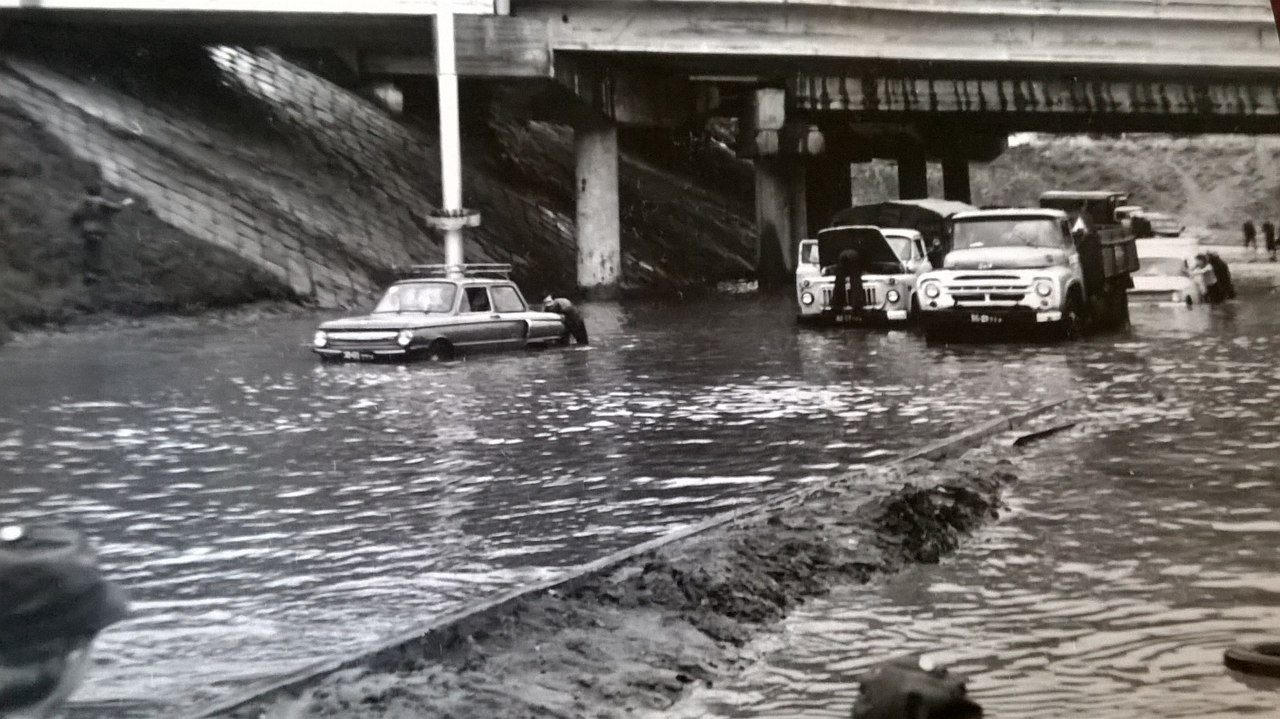 Казань в 1980-е была городом контрастов! Но это не только про город... - Моё, Казань, Прошлое, Ностальгия, История СССР, История России, СССР, 80-е, Сделано в СССР, Ленин, Ретро, Феномен, Группировки, Кризис, Криминал, Длиннопост