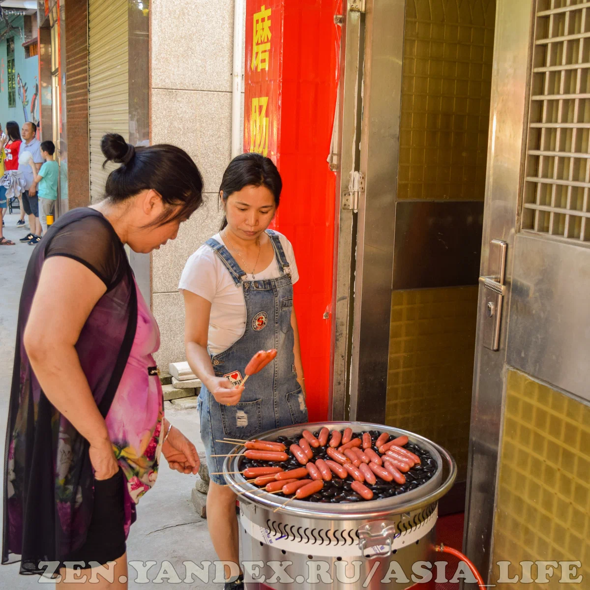 The Russian is delicious, but the Chinese are sorry. - My, Living abroad, Asians, Food, China, Chinese, Kitchen, Other cuisine, Products, Mentality, Traditions, Video, Youtube, Longpost